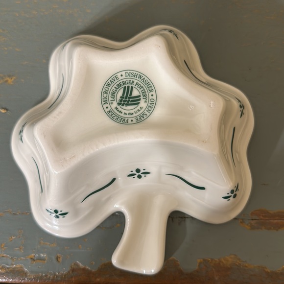 Longaberger St. Patrick’s Day shamrock pottery dish. New. Never used. - Picture 4 of 5